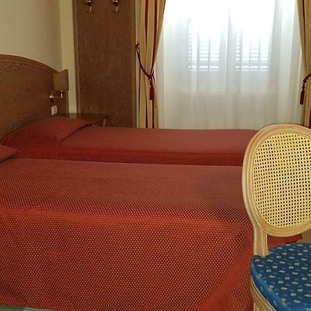 Hotel La Cupola Novara Eksteriør billede